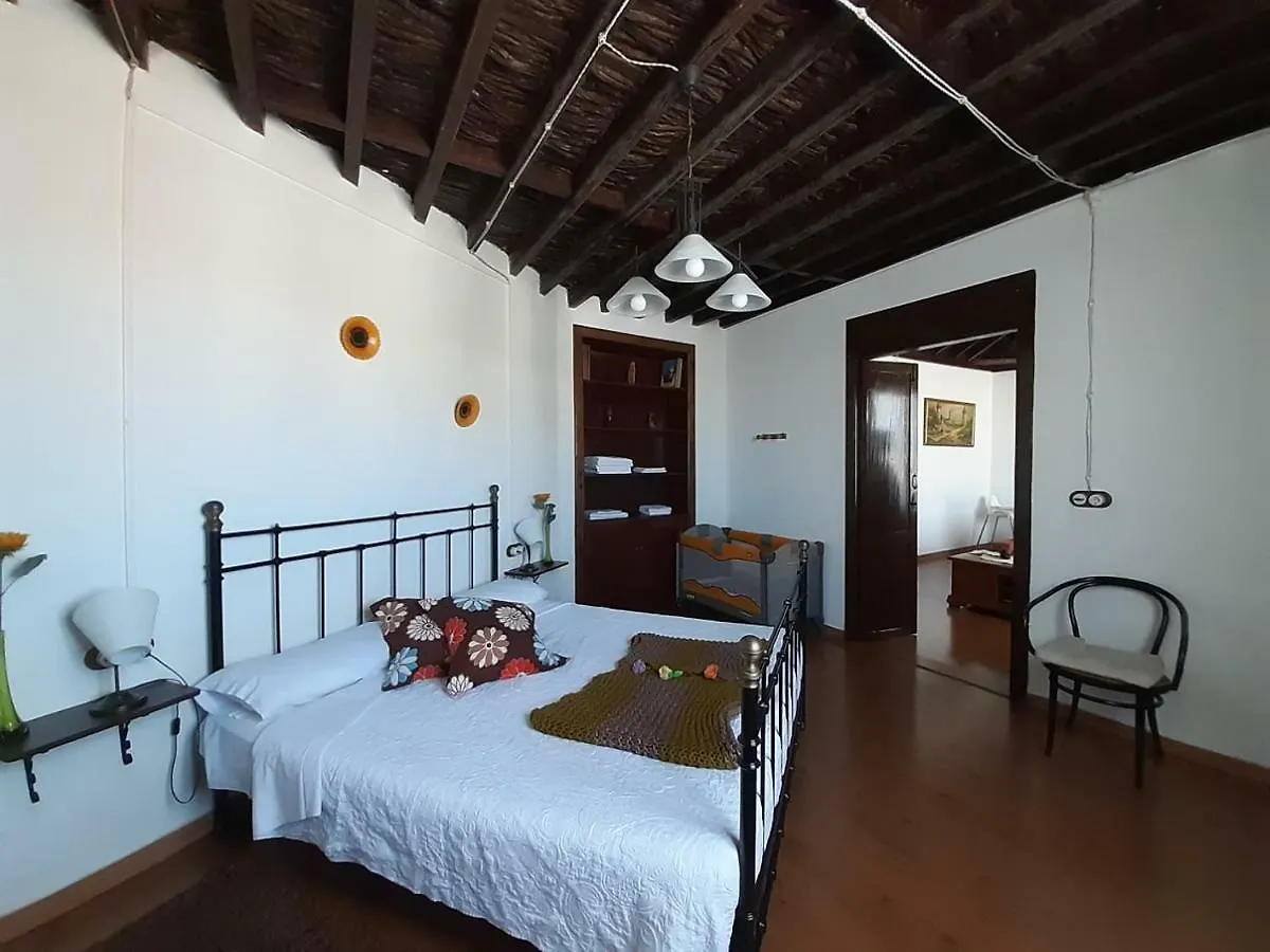 Canarian House With Views And Pool Los Realejos Сasa de vacaciones